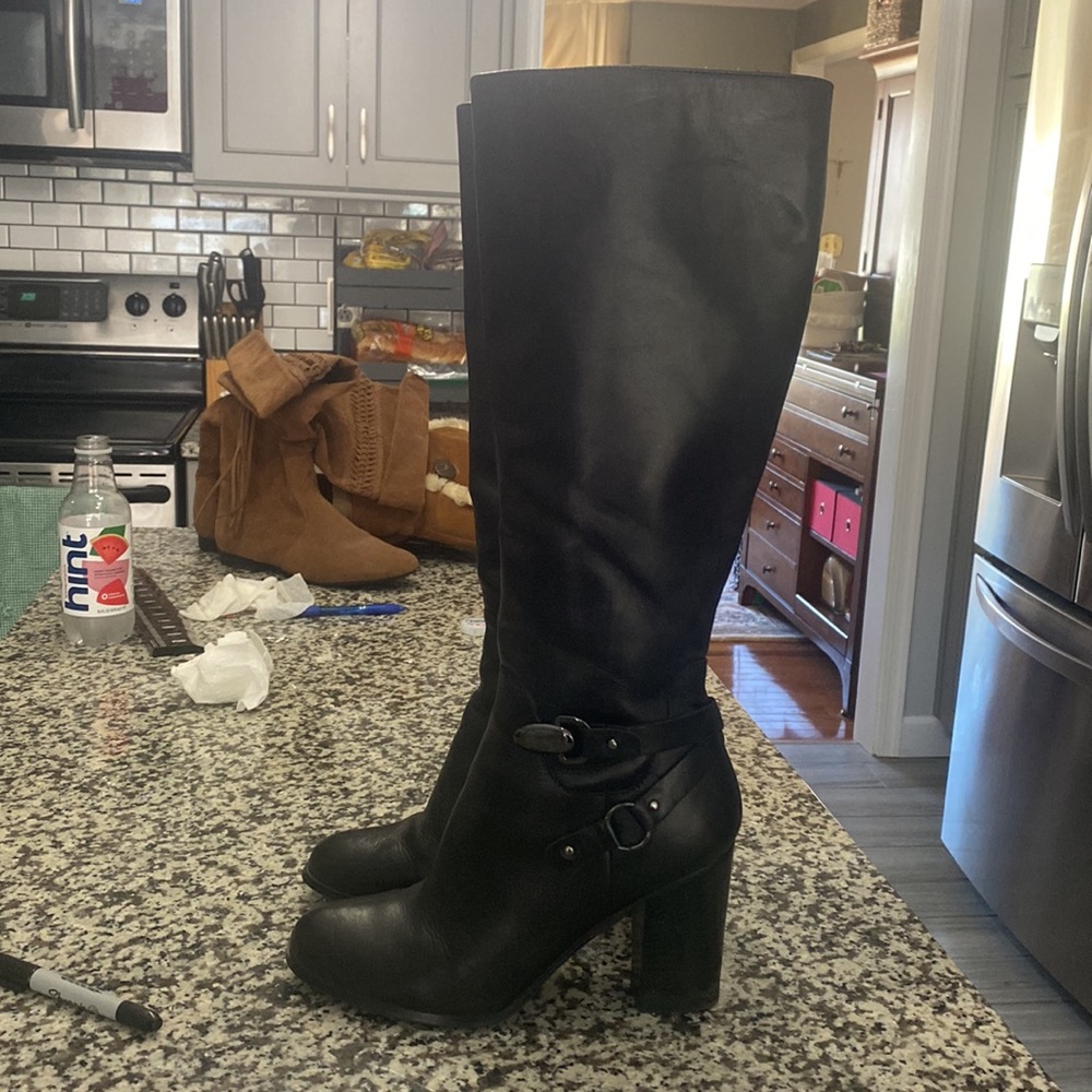 Tahari Felix Black Leather Boots